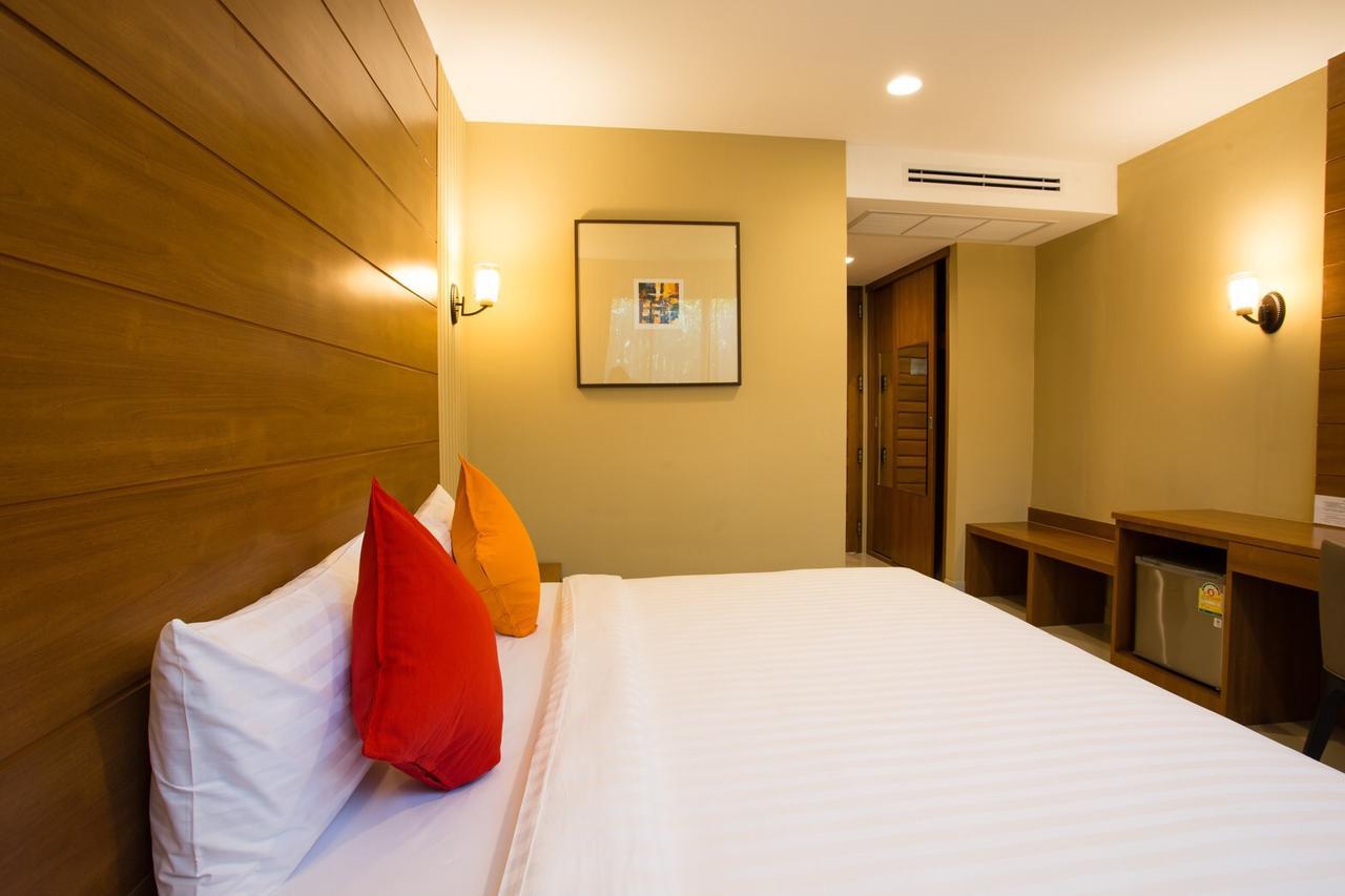 S Bangkok Hotel, Navamin Exteriör bild